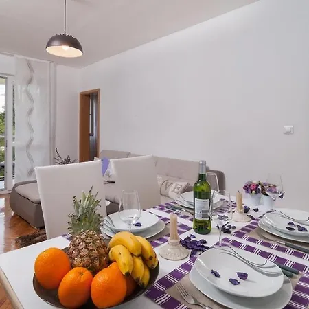 Apartment Split *