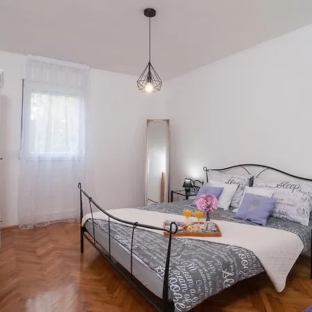 Apartment Split Appartement