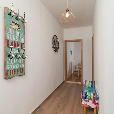 Apartment Split Split