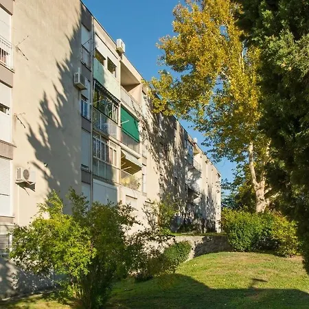 Apartment Split Split